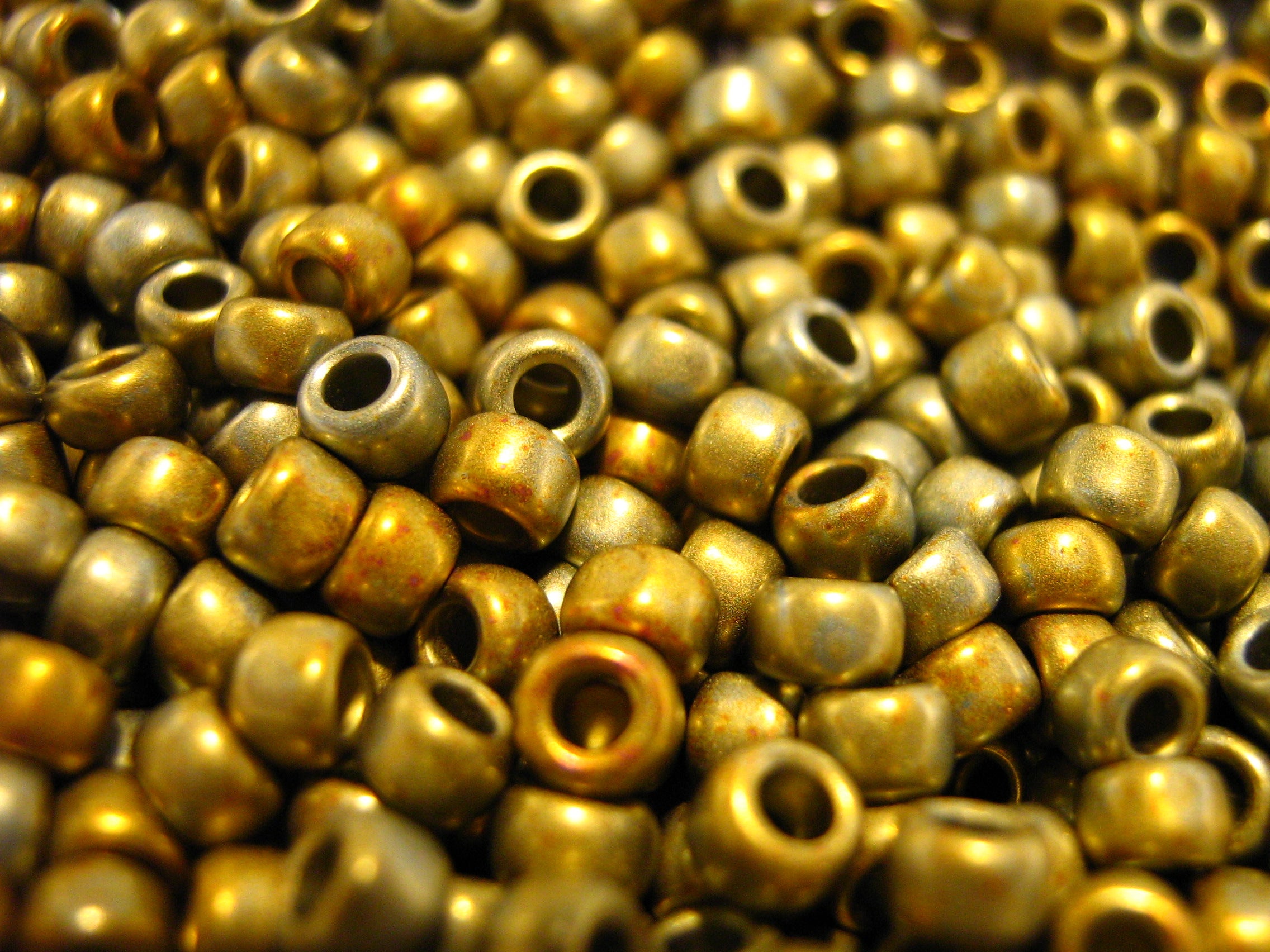 8/0 Round Toho seed beads, 10gms #513